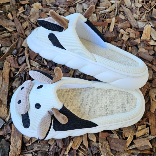 CowLover™ Plateau Cow Slippers Slides Cream
