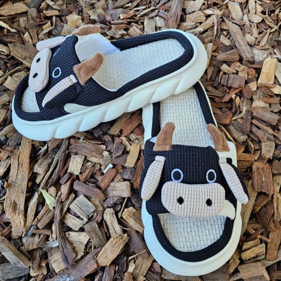 CowLover™ Plateau Cow Slippers Slides Black