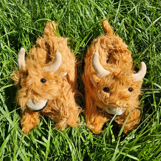 Highland Cow Slippers For Kids and Adults | Fluffy Cattle Slippers